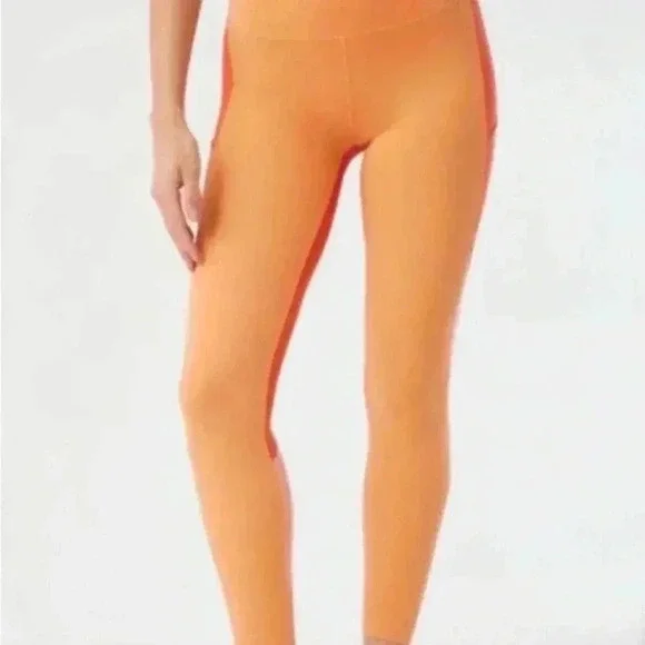 Outdoor Voices Leggings 7/8 Length Sandstone Paprika Peach Size XS NWT NIP - Picture 3 of 4